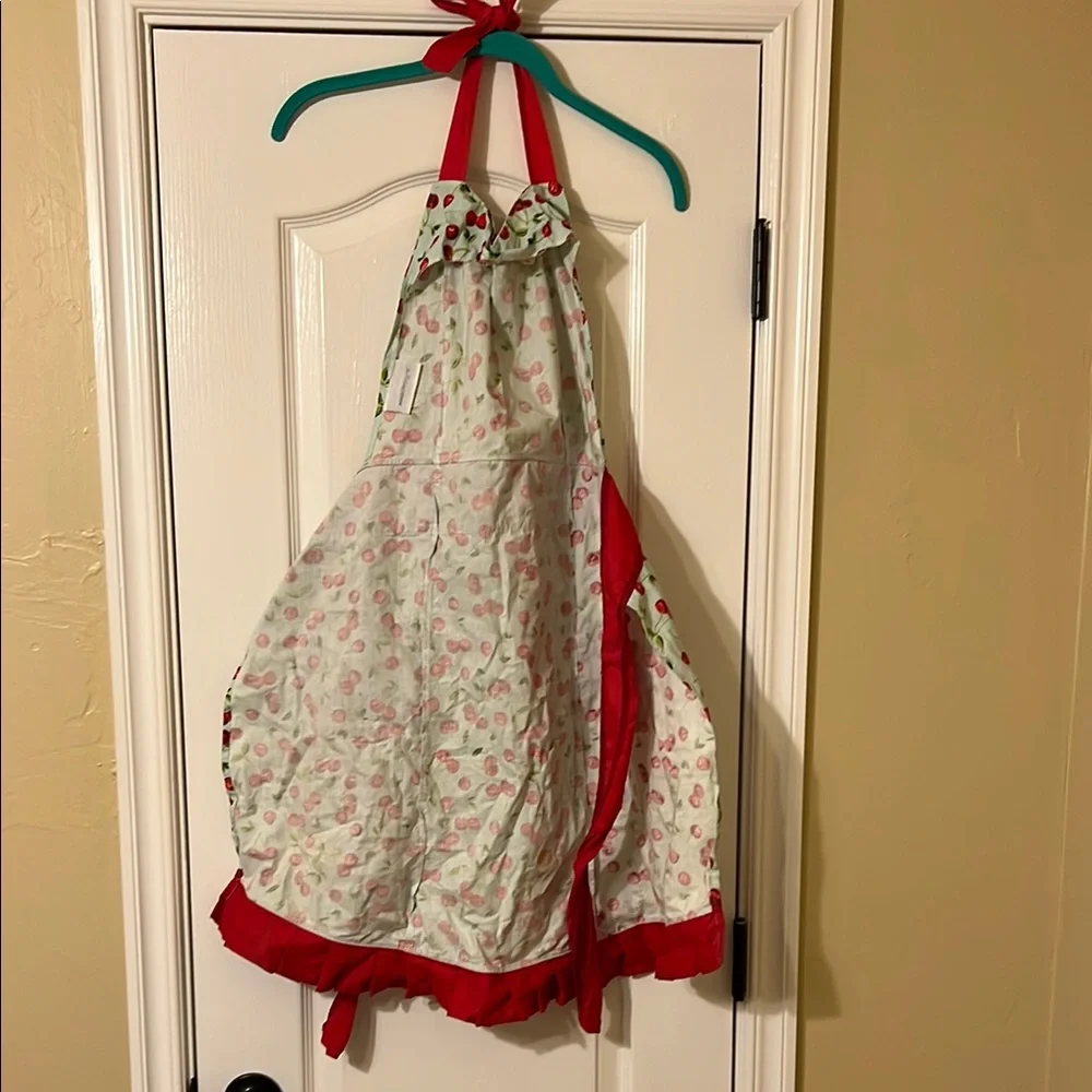 Cherry Print Apron with Red Accents - Picture 5 of 6